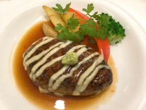 週替わりハンバーグランチ