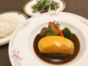 週替わりハンバーグランチ