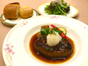 週替わりハンバーグランチ